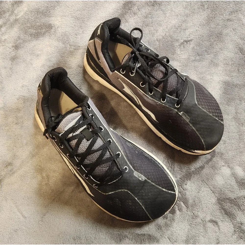 Altra Shoes Mens 11 Black White One 2.5 Running Road Lightweight Zero Drop A1623